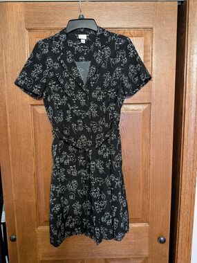a new day Black Short Sleeve Dress with White Abstract Line Print